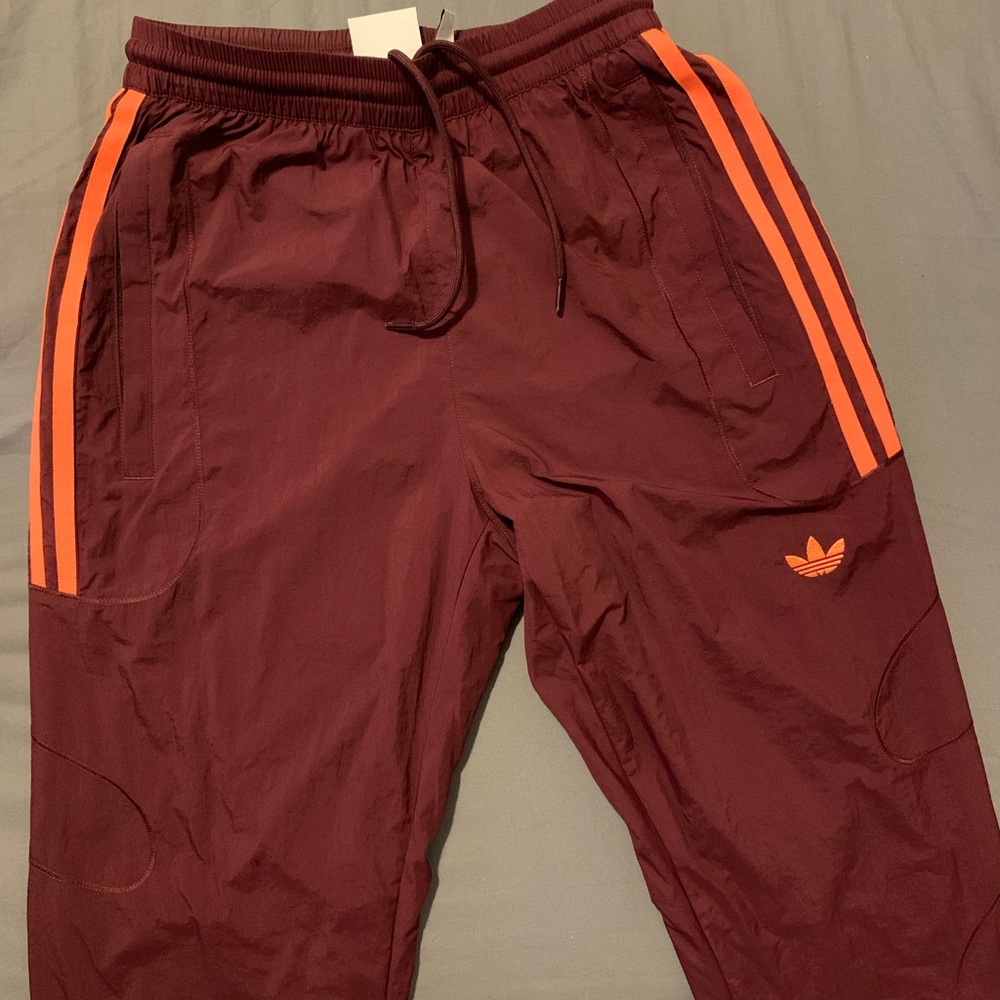 Adidas windbreaker joggers. Size xs.